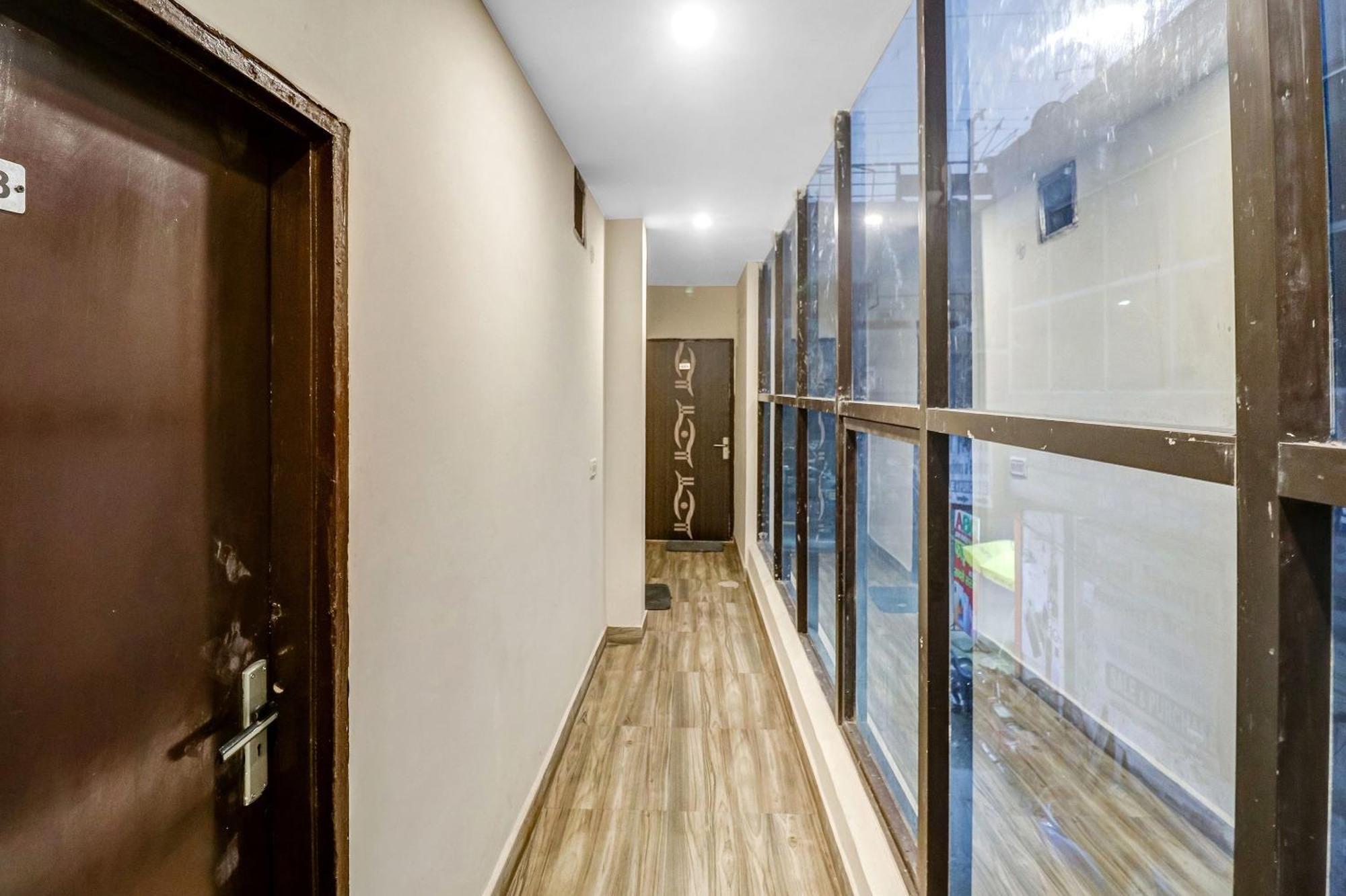 Super Capital O Moody Inn เดลี ภายนอก รูปภาพ